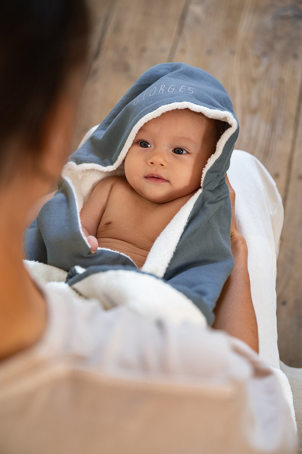 Seraphin la cape de bain bébé personnalisable en coton bio